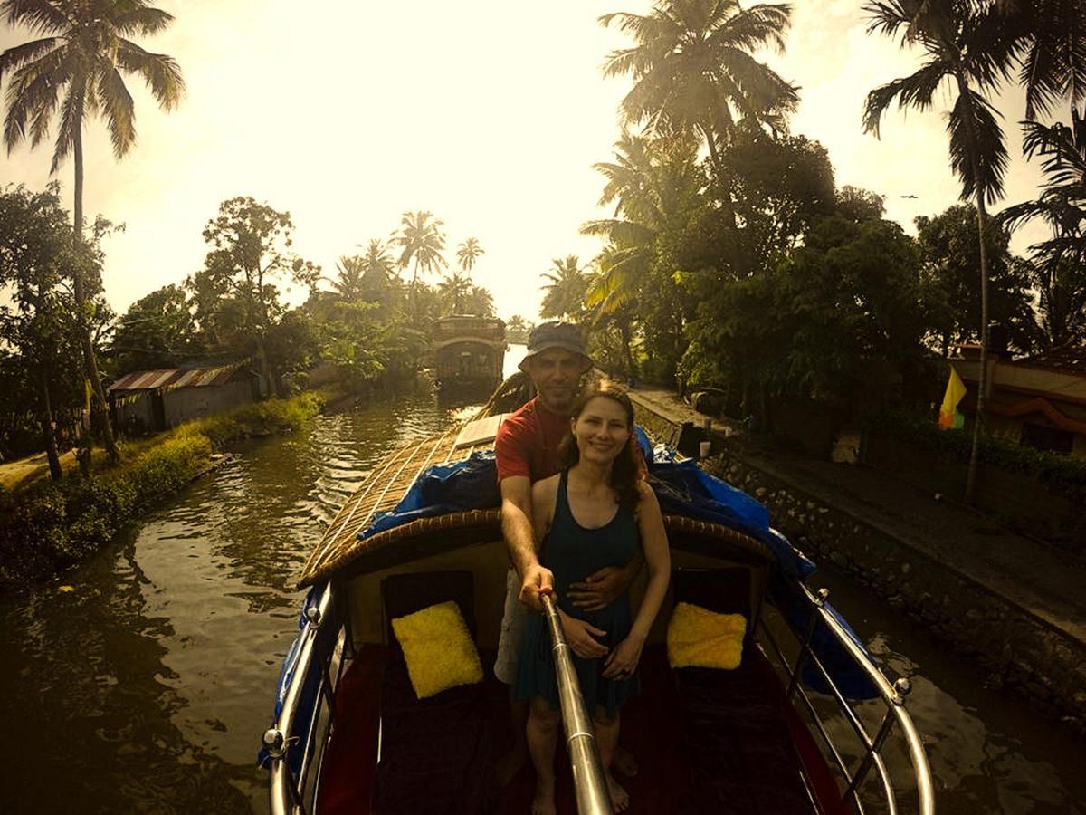Aham Yoga Nest Bed & Breakfast Alappuzha Ngoại thất bức ảnh