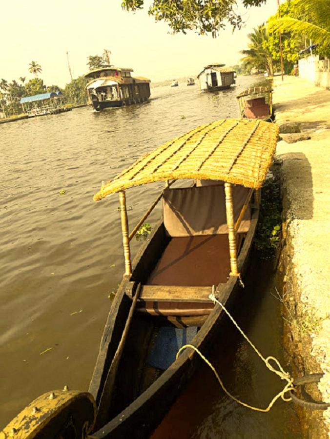 Aham Yoga Nest Bed & Breakfast Alappuzha Ngoại thất bức ảnh